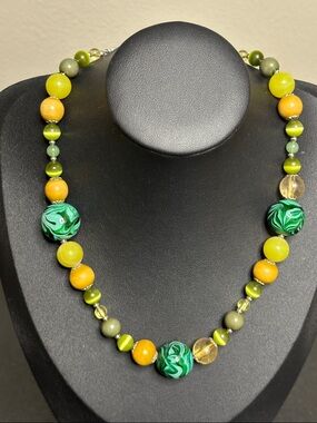 Vintage Green Yellow Bakelite Bead Necklace Glass Marbled Wood Retro